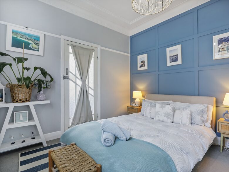 Newcastle Living from a Stylish Mayfield Home - Mayfield, Australia