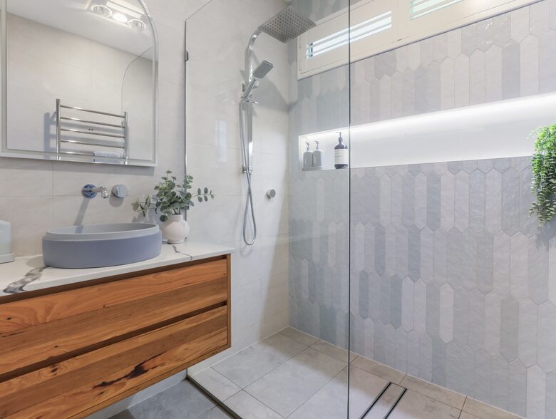Newcastle Living from a Stylish Mayfield Home - Mayfield, Australia