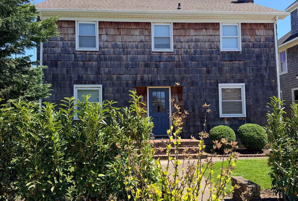 Bay Head Beach House One Block from the Ocean - Bay Head, New Jersey