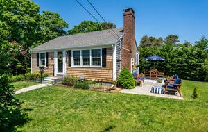 North Chatham Cottage Near Beaches and Town - Chatham, Massachusetts