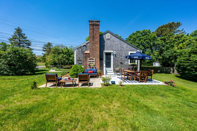 North Chatham Cottage Near Beaches and Town - Chatham, Massachusetts