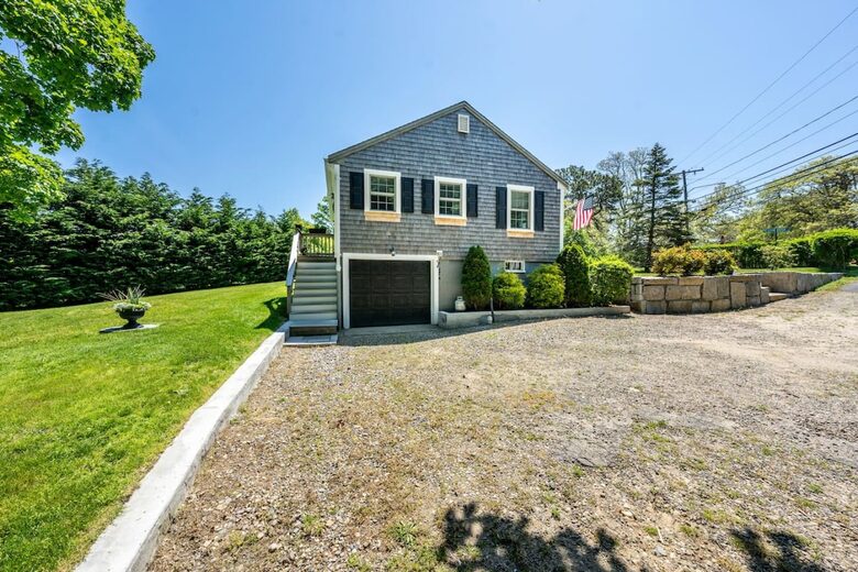 North Chatham Cottage Near Beaches and Town - Chatham, Massachusetts
