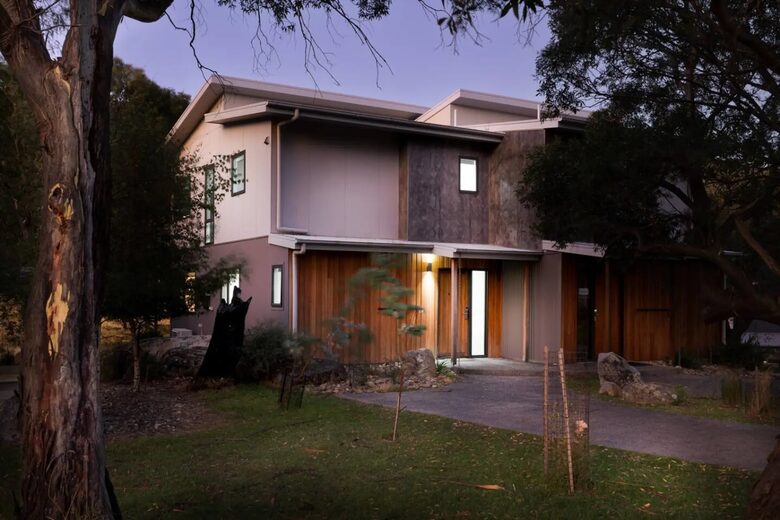 Modern Mountain Living at Lake Crackenback - Crackenback, Australia