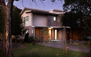Modern Mountain Living at Lake Crackenback - Crackenback, Australia