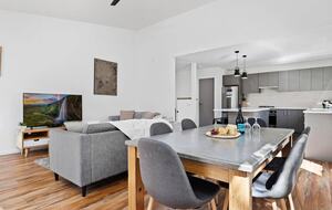 Modern Mountain Living at Lake Crackenback - Crackenback, Australia