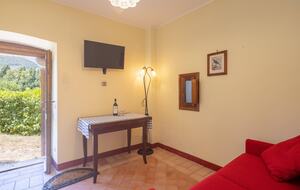 Private Umbrian Farmhouse with Countryside Views - Ferentillo, Italy