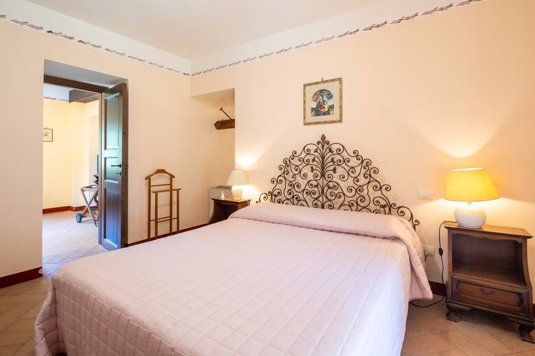 Private Umbrian Farmhouse with Countryside Views - Ferentillo, Italy