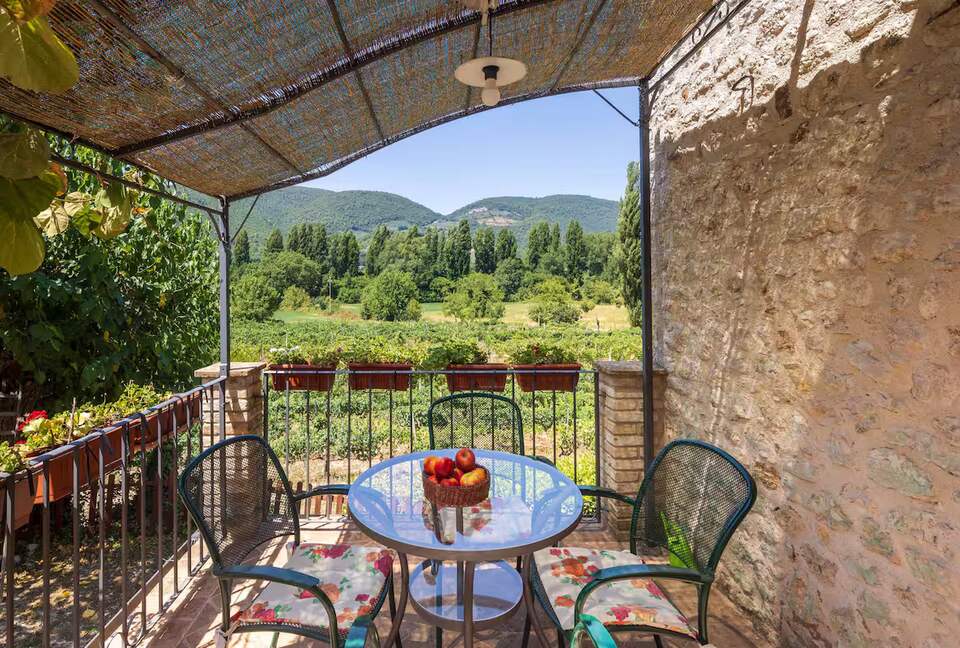 Countryside Apartment in a Traditional Umbrian Agriturismo - Ferentillo, Italy