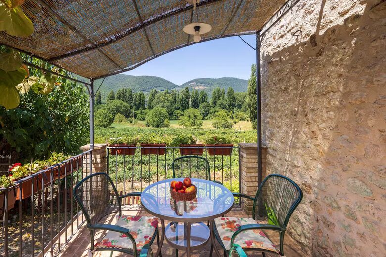 Countryside Apartment in a Traditional Umbrian Agriturismo - Ferentillo, Italy