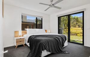 Modern Mountain Living at Lake Crackenback - Crackenback, Australia