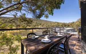 Modern Mountain Living at Lake Crackenback - Crackenback, Australia