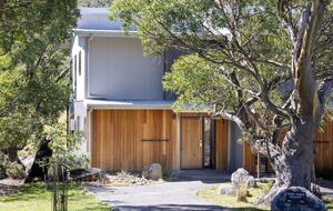 Modern Mountain Living at Lake Crackenback - Crackenback, Australia