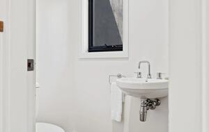 Modern Mountain Living at Lake Crackenback - Crackenback, Australia