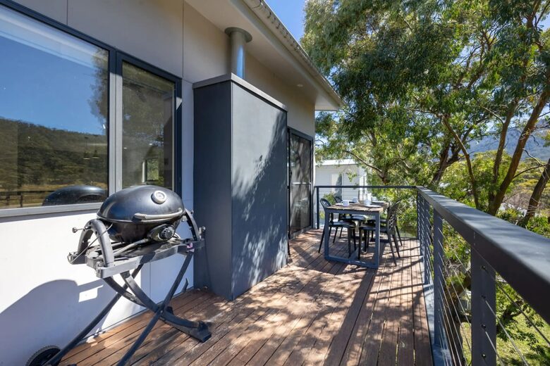 Modern Mountain Living at Lake Crackenback - Crackenback, Australia