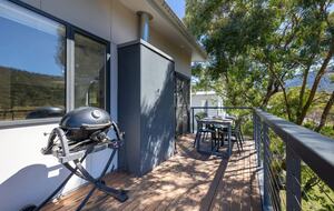 Modern Mountain Living at Lake Crackenback - Crackenback, Australia