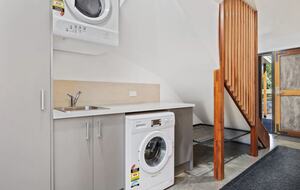 Modern Mountain Living at Lake Crackenback - Crackenback, Australia