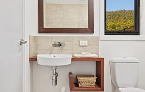 Modern Mountain Living at Lake Crackenback - Crackenback, Australia