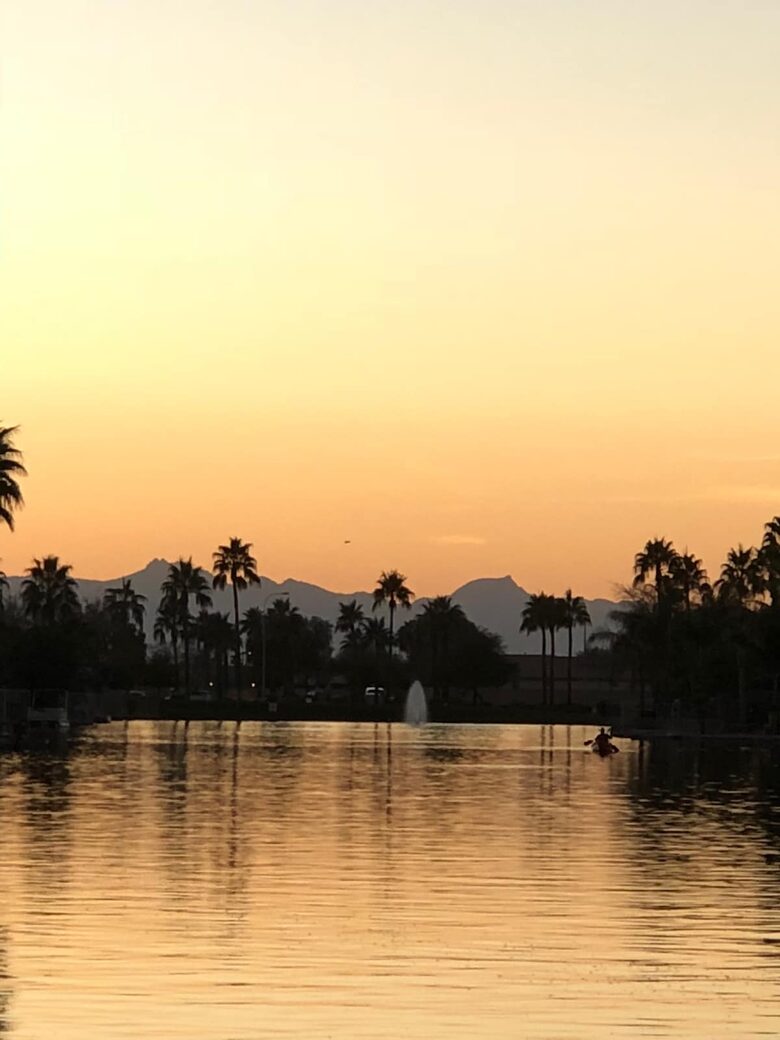 Lakeside Living on Oakwood Lake - Chandler, Arizona