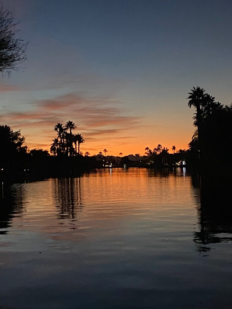 Lakeside Living on Oakwood Lake - Chandler, Arizona