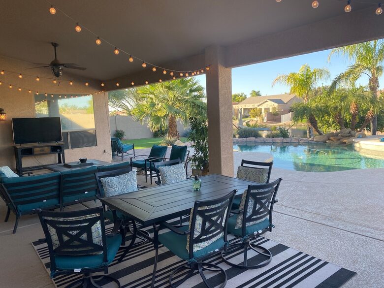 Lakeside Living on Oakwood Lake - Chandler, Arizona