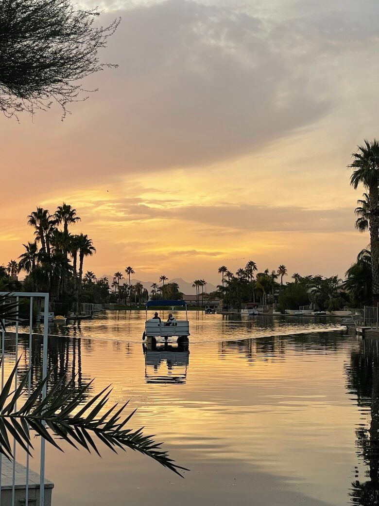 Lakeside Living on Oakwood Lake - Chandler, Arizona