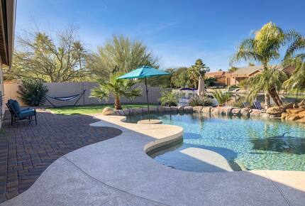 Lakeside Living on Oakwood Lake - Chandler, Arizona
