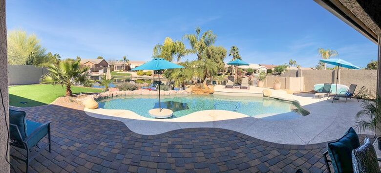 Lakeside Living on Oakwood Lake - Chandler, Arizona