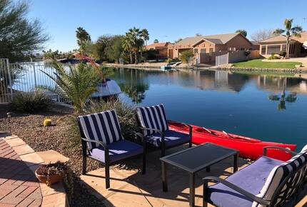 Lakeside Living on Oakwood Lake - Chandler, Arizona