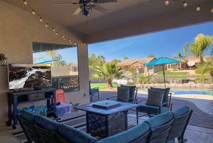 Lakeside Living on Oakwood Lake - Chandler, Arizona