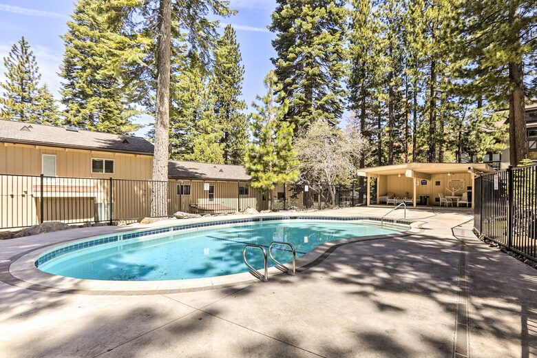 Mountain Retreat Near Lake Tahoe & Diamond Peak - Incline Village, Nevada