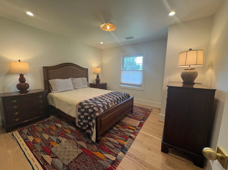 Waterfront Lowcountry Retreat Beneath Historic Live Oaks - Charleston, South Carolina
