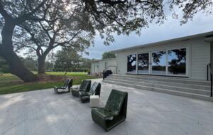 Waterfront Lowcountry Retreat Beneath Historic Live Oaks - Charleston, South Carolina