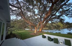 Waterfront Lowcountry Retreat Beneath Historic Live Oaks - Charleston, South Carolina