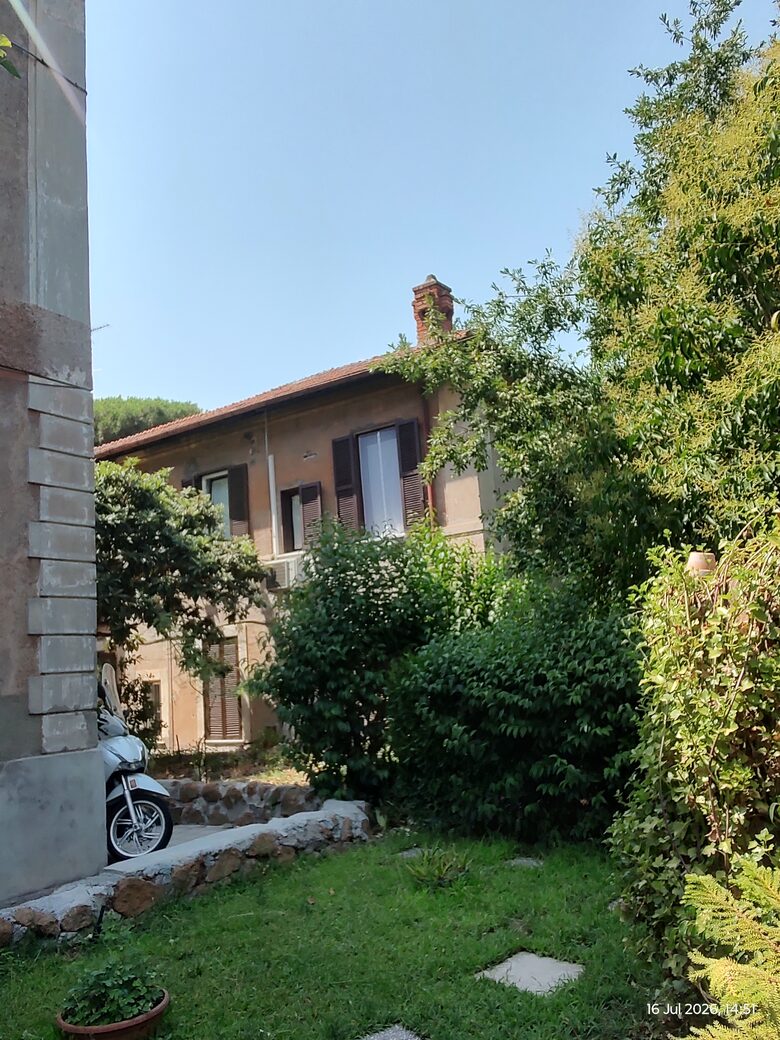 Park View Apartment in Historic Garbatella - Rome, Italy