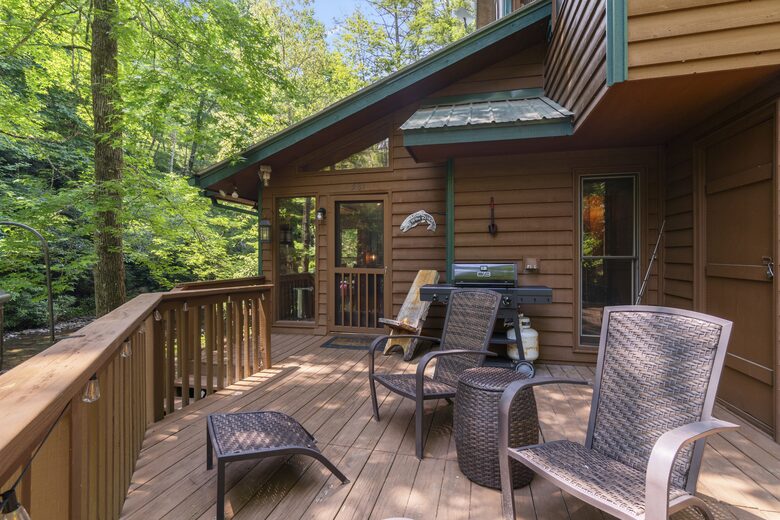 Creek Front Mountain Retreat - Hayesville, North Carolina