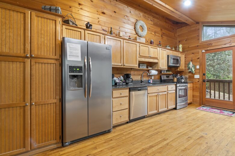 Creek Front Mountain Retreat - Hayesville, North Carolina