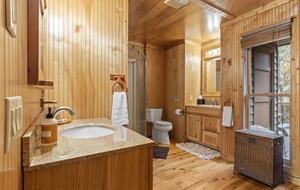 Creek Front Mountain Retreat - Hayesville, North Carolina