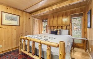 Creek Front Mountain Retreat - Hayesville, North Carolina