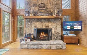 Creek Front Mountain Retreat - Hayesville, North Carolina