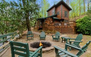 Creek Front Mountain Retreat - Hayesville, North Carolina