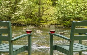 Creek Front Mountain Retreat - Hayesville, North Carolina
