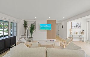 Palm Beach Poolside Haven - Riviera Beach, Florida