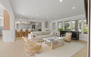 Palm Beach Poolside Haven - Riviera Beach, Florida