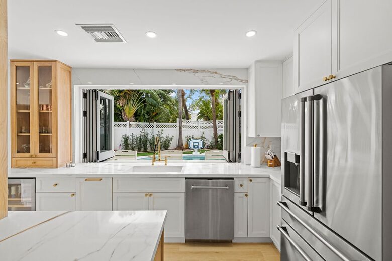 Palm Beach Poolside Haven - Riviera Beach, Florida