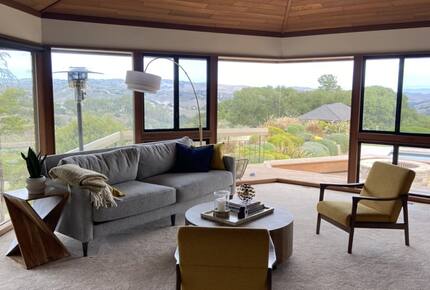 Mid-Century Retreat Above Carmel Valley - Salinas, California