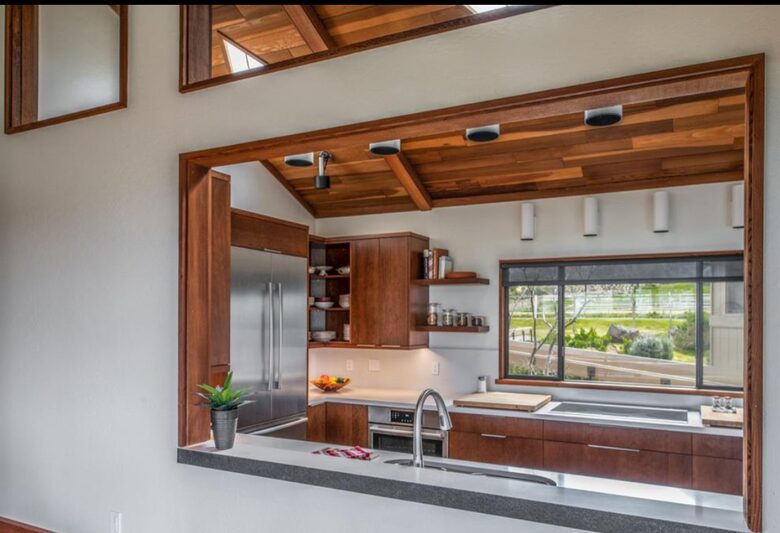 Mid-Century Retreat Above Carmel Valley - Salinas, California