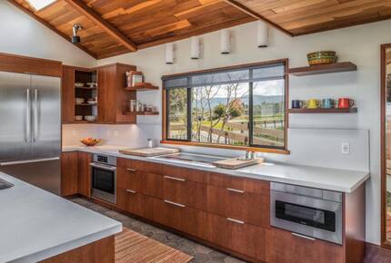 Mid-Century Retreat Above Carmel Valley - Salinas, California