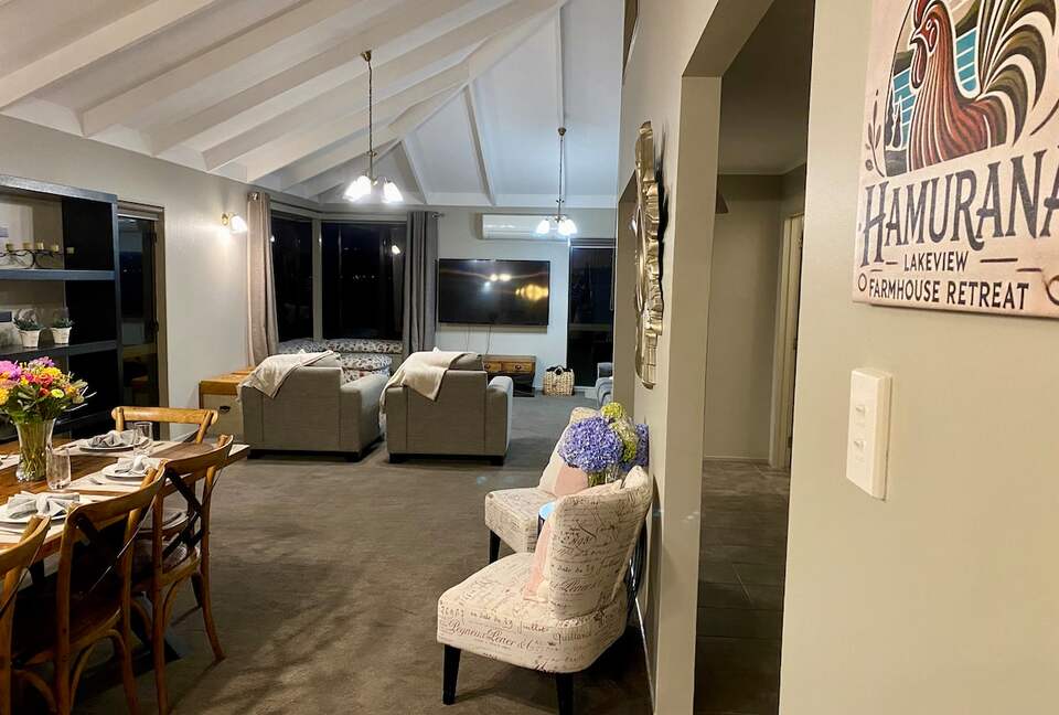 Lake Rotorua Farmhouse Retreat - Hamurana, New Zealand