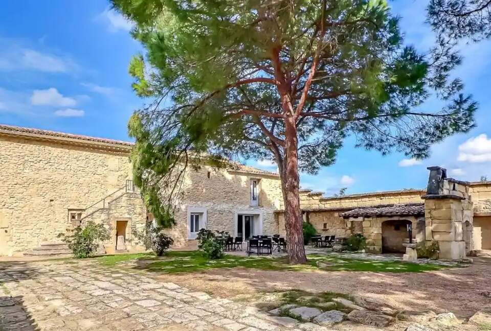 Restored Stone Farmhouse in Petite Camargue - Bernis, France
