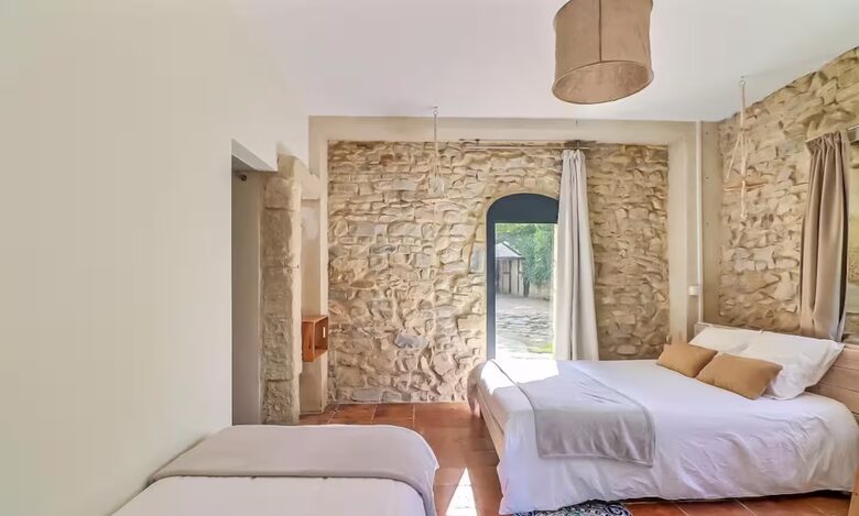 Restored Stone Farmhouse in Petite Camargue - Bernis, France